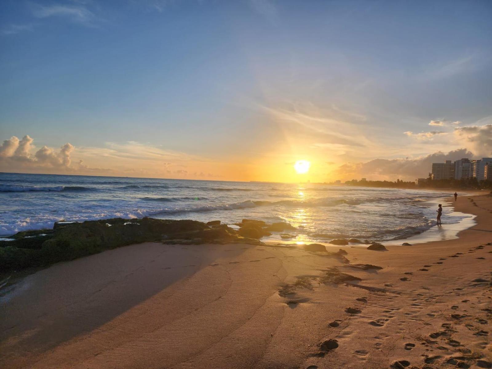 Stunning 3-bedroom Beachside Apartment